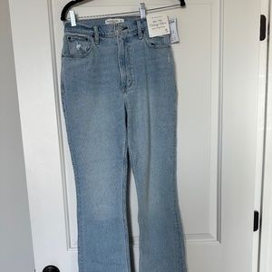 Abercrombie The 70s Vintage Flare Ultra High Rise - 26/2R NWT
